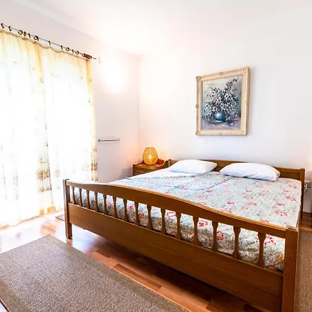 Apartments Bonis III