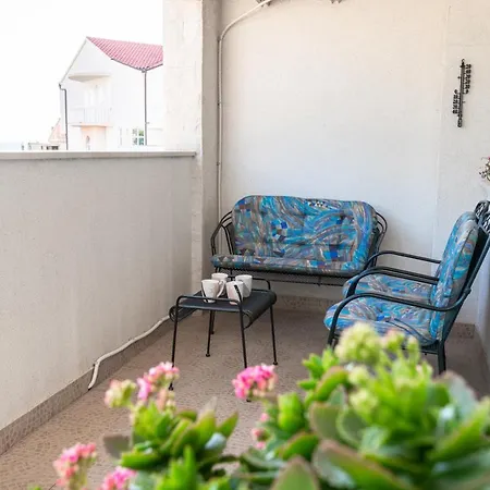Apartment Bonis *