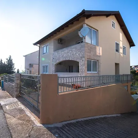 Apartments Bonis III Šibenik
